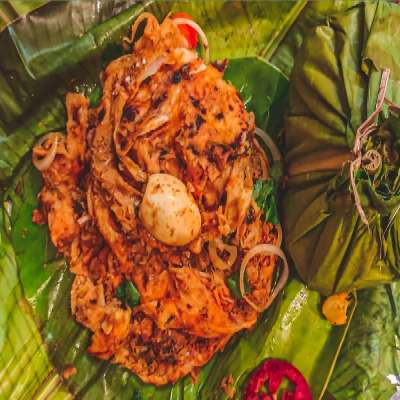 Kizhi Parotta (Chicken)