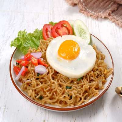 Egg Hakka Noodles