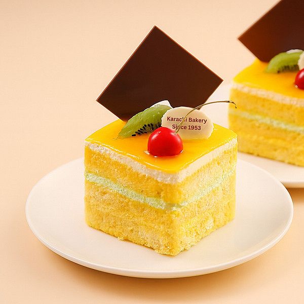 Kiwi Mango Delight Pastry