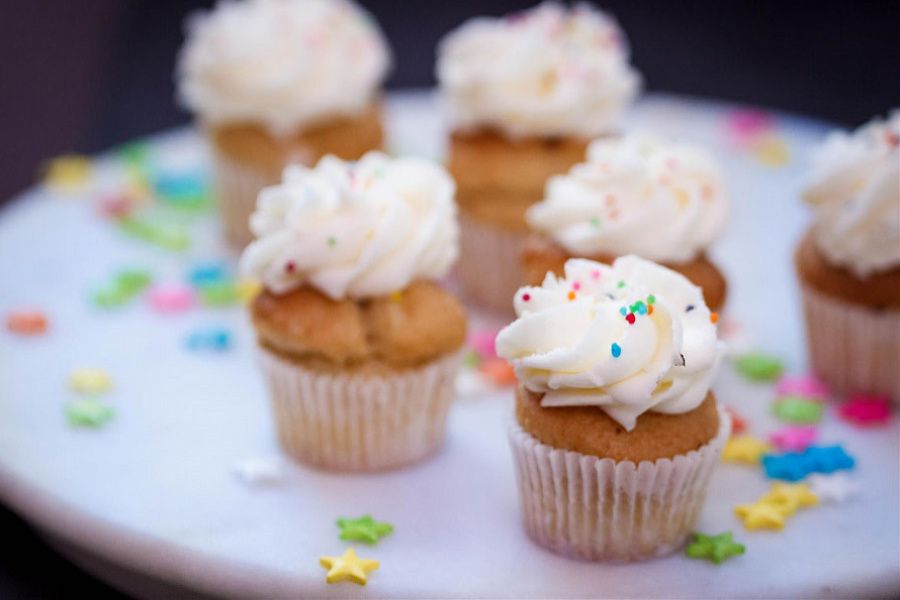 Vanilla Cupcake (Mini 2pc)