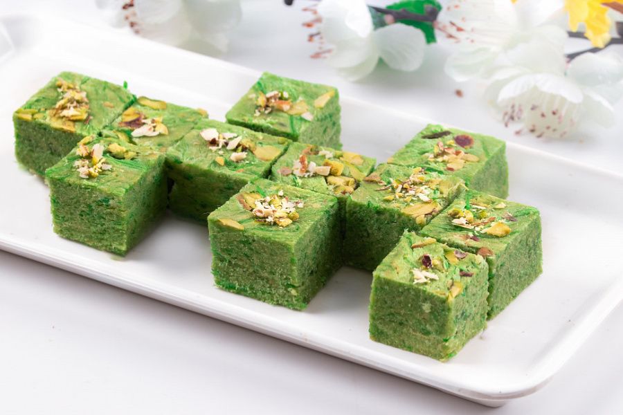 Pista Soan Papdi (300 Gms)