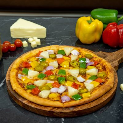 Ultimate Cheesy Pizza