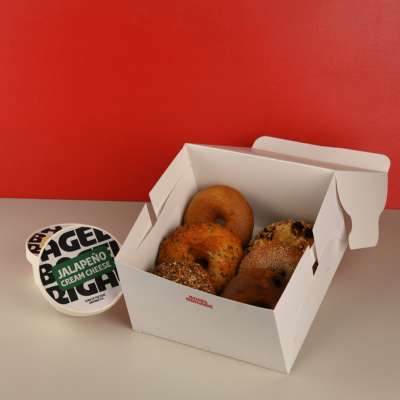 Fam Pack (6 Bagels + 3 Schmears)