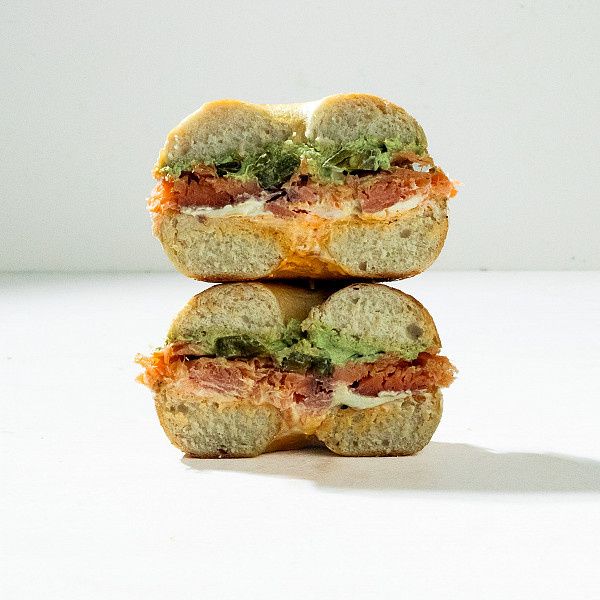Lemon Dill Smoked Salmon Bagel