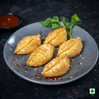 VEG PAHARI FRESH FRIED MOMO