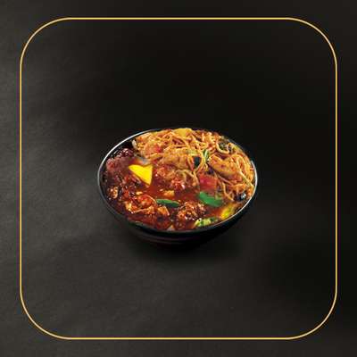 CHICKEN HAKKA NOODLES WITH CHICKEN MANCHURIAN