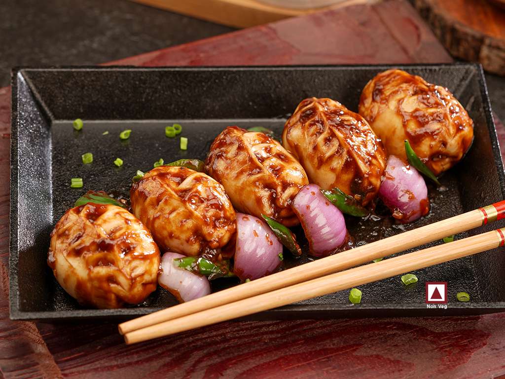 CHICKEN CHEESE CHILLI MOMO