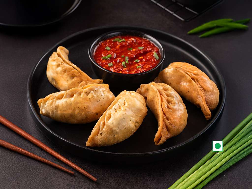 VEG DARJEELING FRIED MOMO