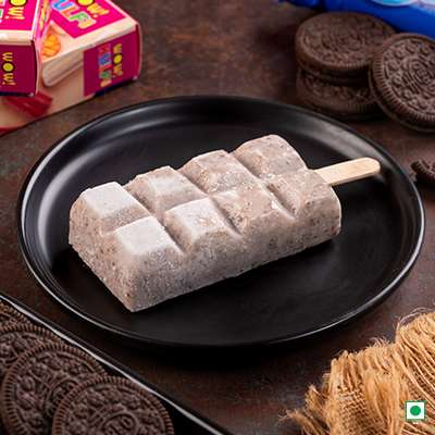 POPSICLES CHOCOLATE OREO COOKIES & CREAM.