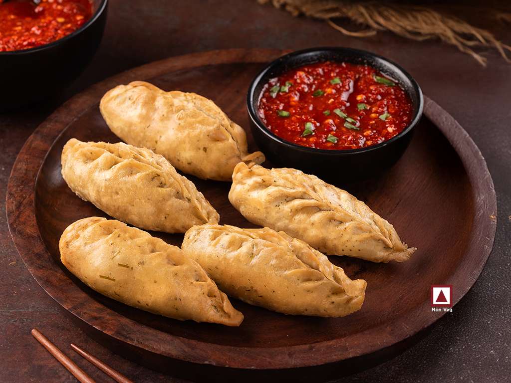 CHICKEN DARJEELING FRIED MOMO