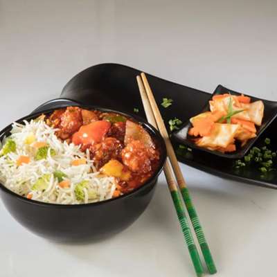 CHICKEN FRIED RICE WITH CHILLI CHICKEN