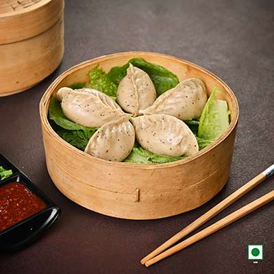 VEG PAHARI FRESH STEAM MOMO