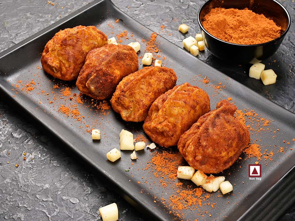 CHICKEN CHEESE FRIED PERI PERI MOMO