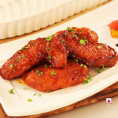 CHICKEN WINGS IN SWEET CHILLI SAUCE