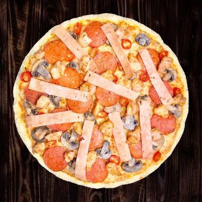 Canadian Classic Large Pizza