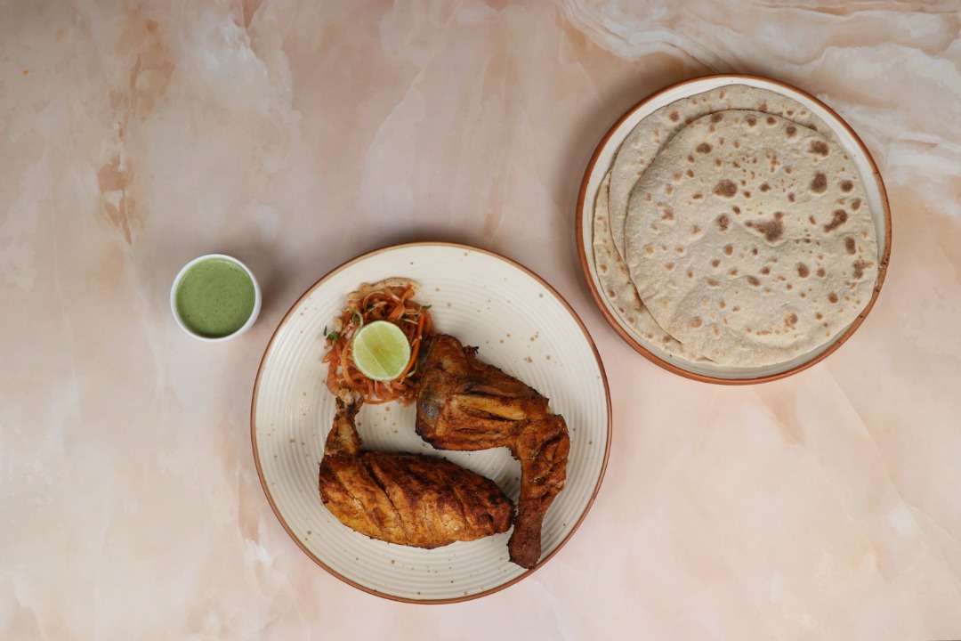 Tandoori chicken with Dry chapathi combo