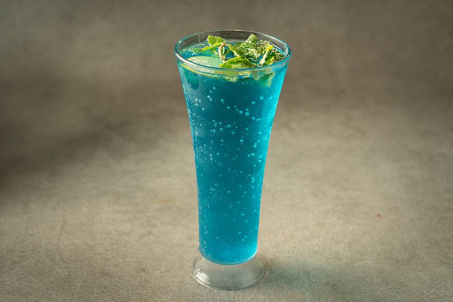 Blue Lagoon Mojito