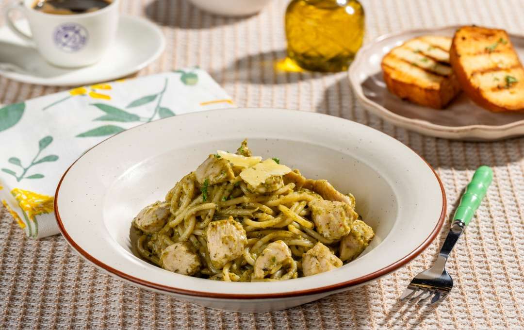 Butter Garlic Chicken Spaghetti Pasta