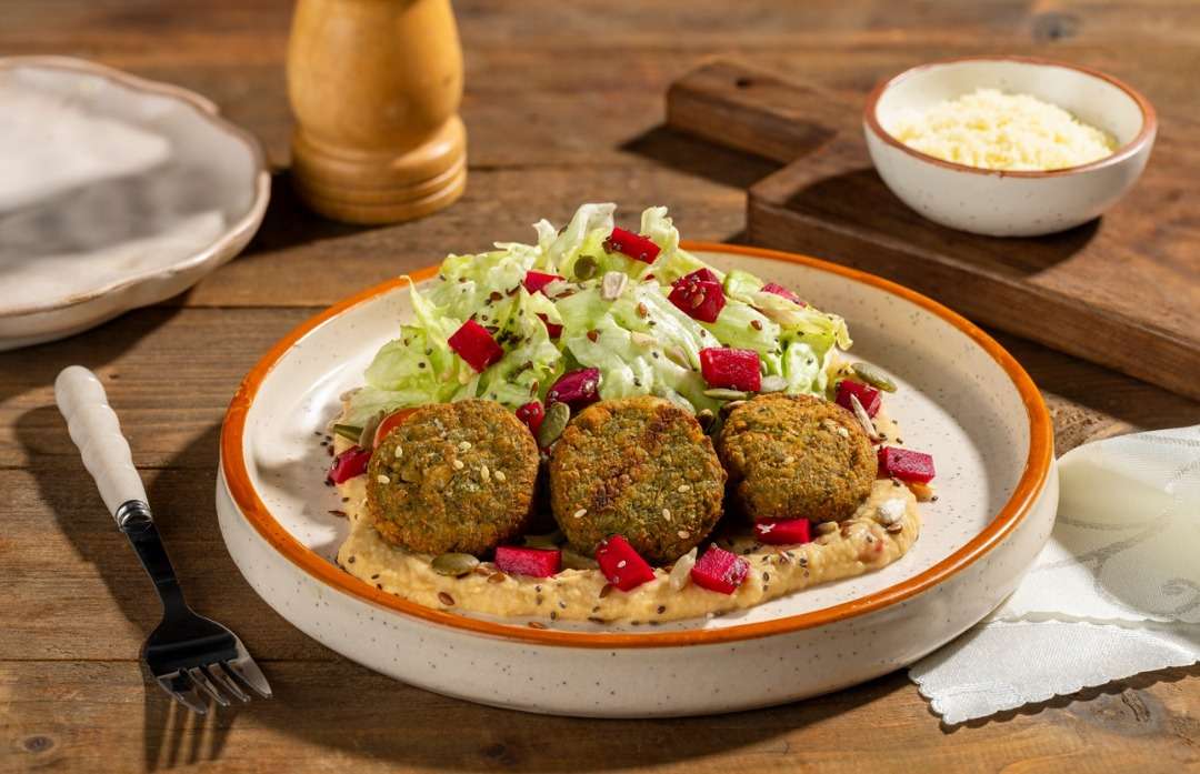 Falafel Hummus Salad