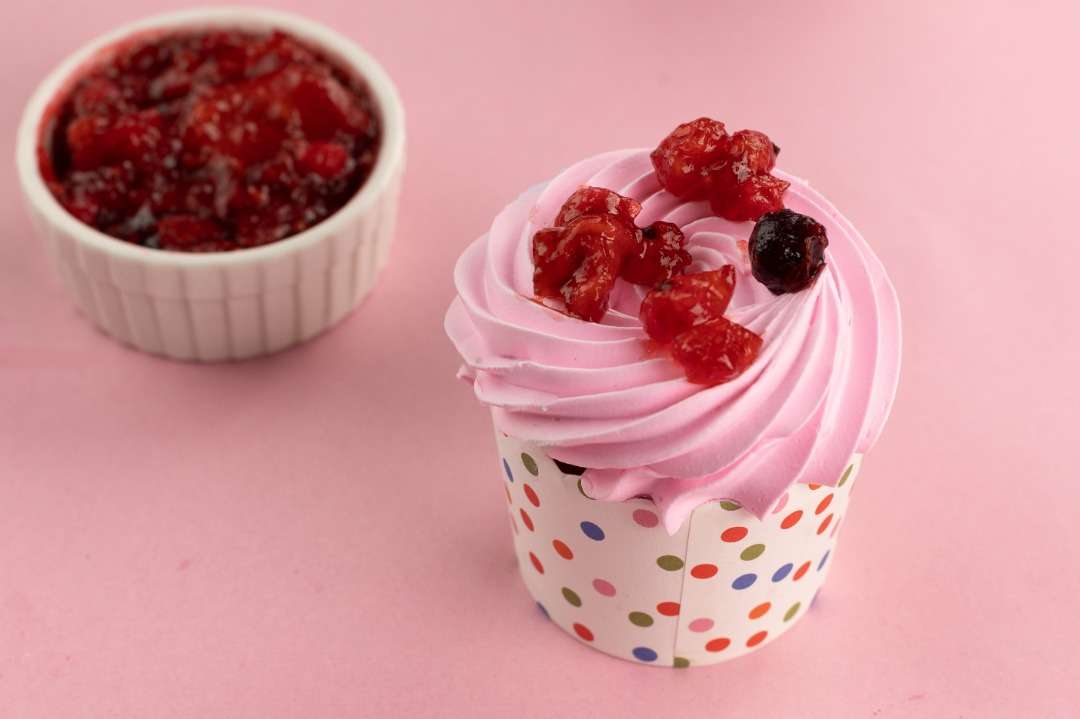 Tripple berry cup cake