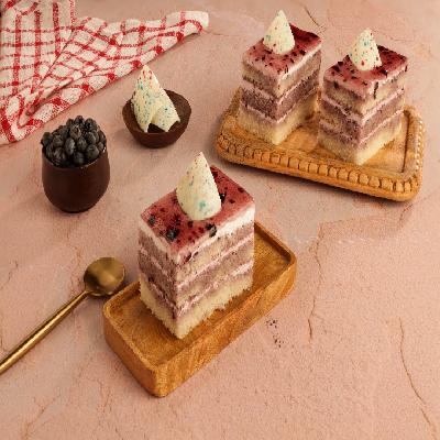 Fruit of Forest Pastry