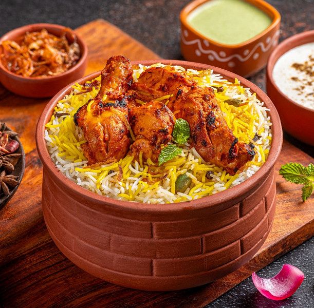 Chicken Dum Handi Biryani (750 Gram) (4 Pcs)