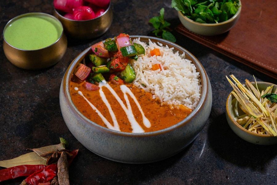 Dal Makhani Rice Bowl