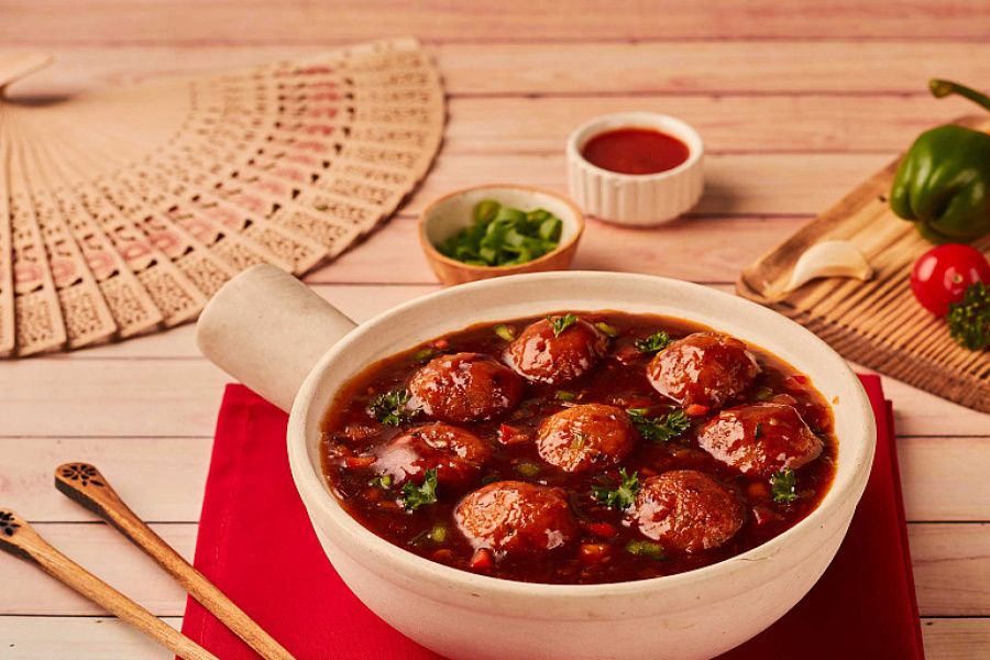 Veg Manchurian Gravy (8 Pcs)