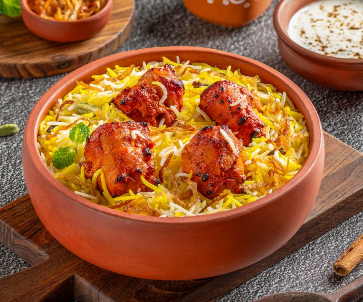 Boneless Chicken Dum Biryani Bowl (450 Grams)