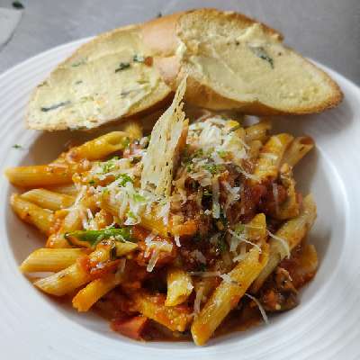 Arrabiata Pasta Veg