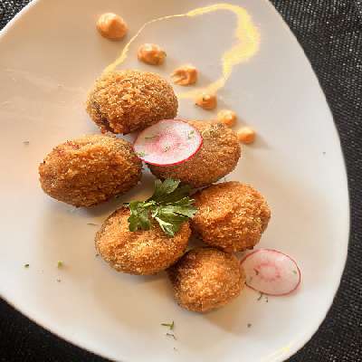Buffalo Chicken Poppers