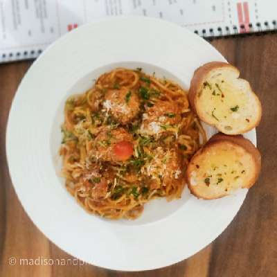 Spaghetti & Meatballs Pasta