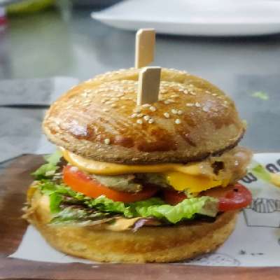 Smash Chicken Burger