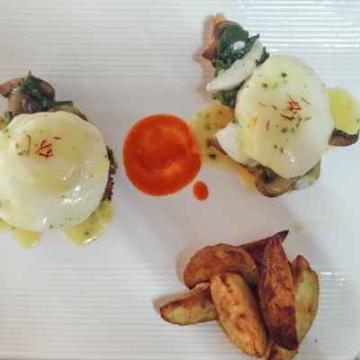Eggs Benedict (Spinach & Mushroom With Sourdough)