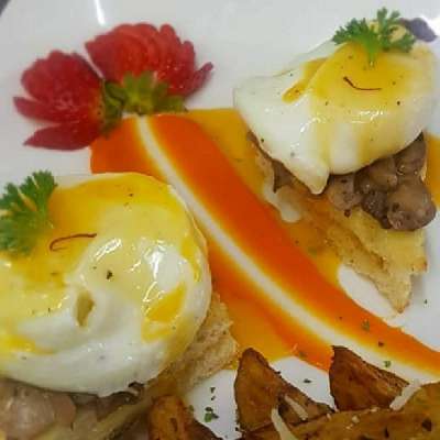 Eggs Benedict (Roasted Bellpepper On Focaccia)