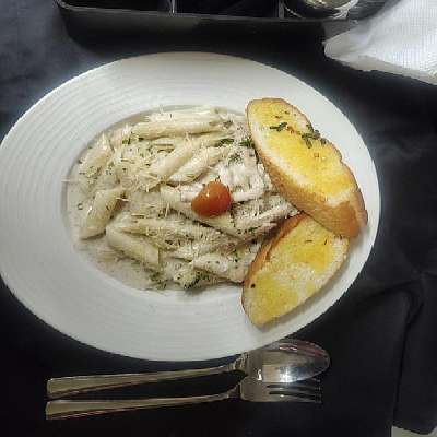 White Sauce Pasta Veg