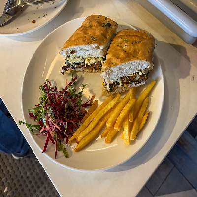 Herb Rubbed Veggie Sandwich