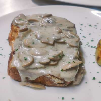 Smoked Cheese French Toast With Sauteed Mushrooms