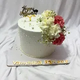 Elegant pearl cake