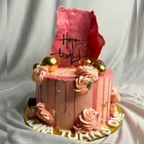 Blush drip cake