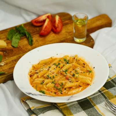 Pasta Alla Rosa [pink Sauce]