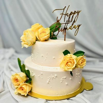 Pearl Petal Charm cake