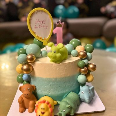 Animal Party Cake