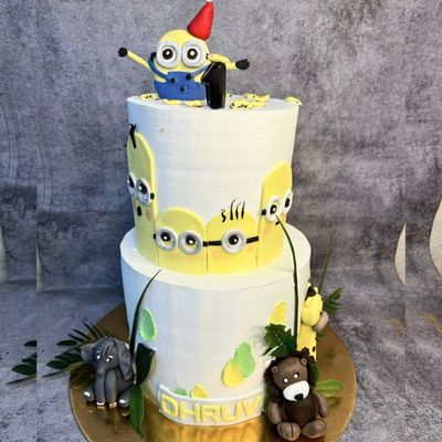 Minion Tower Cake