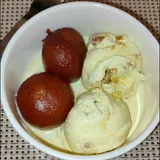 Gulab Jamun With Vanilla Ice Cream