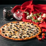 Mushroom Olives Pizza