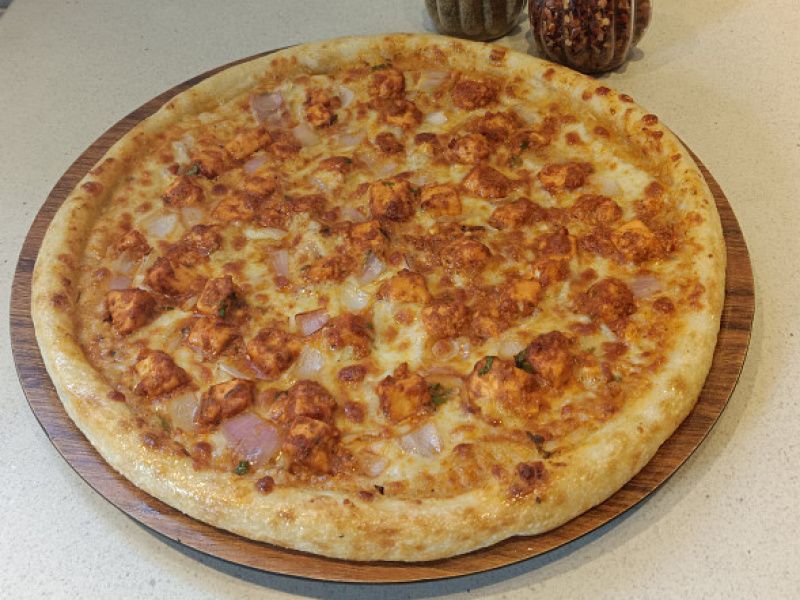 Paneer Makhani Pizza
