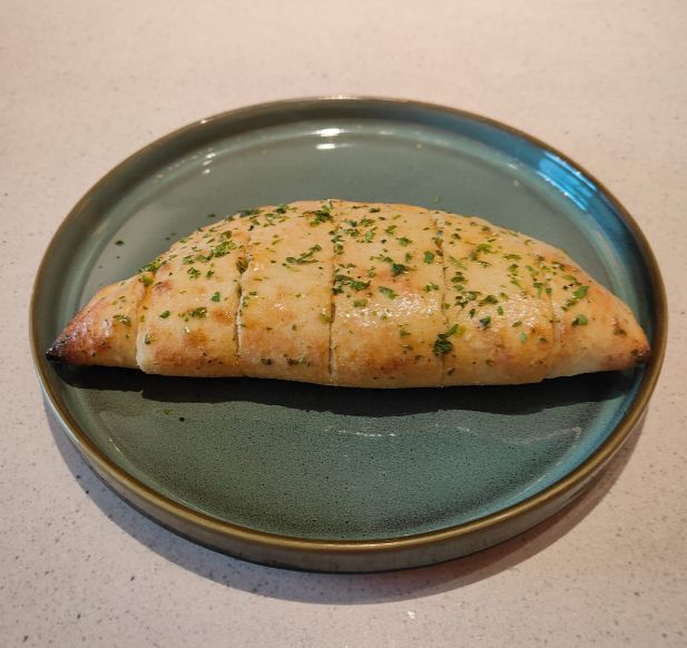 Garlic Sticks Filled With Cheese