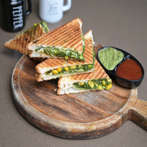 Veg Corn Palak Sandwich