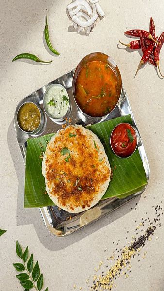 Thatte Idli With Ghee